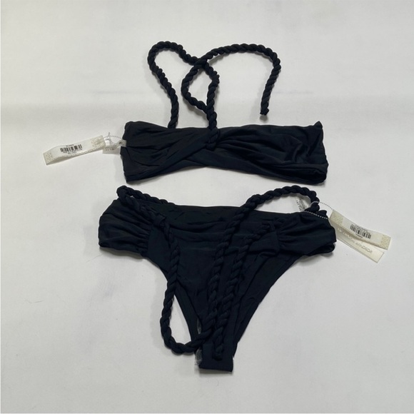 Devon Windsor Bikini - Picture 2 of 2